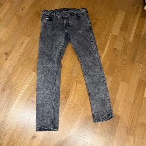 Lee jeans (W30,L32) - Storlek W30,L32. Nästan aldrig använda 1-2 gånger.