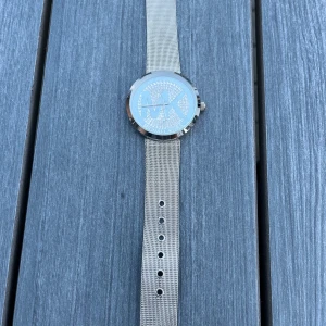 Gamla klockor till salu - Skicka meddelande så kan vi diskutera pris