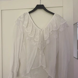 Blus - Blus från Nelly, jättefint skick. 