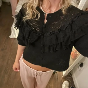 Stickad bolero kofta - Jätte fin! aldrig använd 