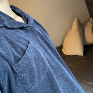 Fratté t-shirt - Storleken på tröjan är M . Den är i bra skick och har använts ungefär 6 gånger