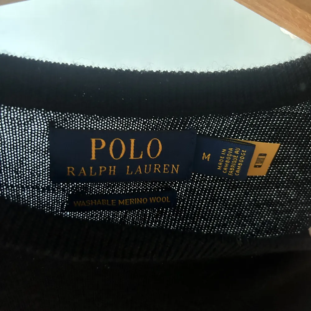 Svart Ralph lauren tröja  Storlek M 10 av 10 skick. Tröjor & Koftor.