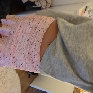 Super söt kjol - Fin och knapt använda 
