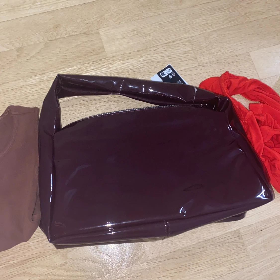Vinröd höstig handväska - 90