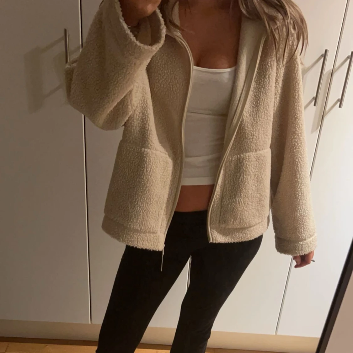 Beige populär teddyjacka H&M - 90