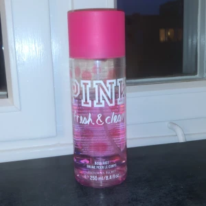 Pink bodymist - Victoria secret PINK bodymist i doften ”fresh & clean ” 💕