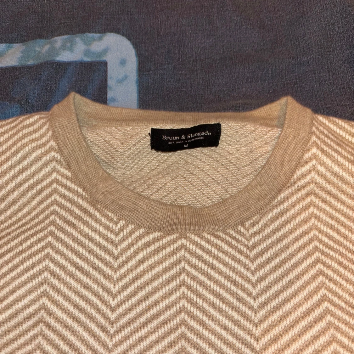 Beige mönstrad tröja från Bruun & Stengade - 1