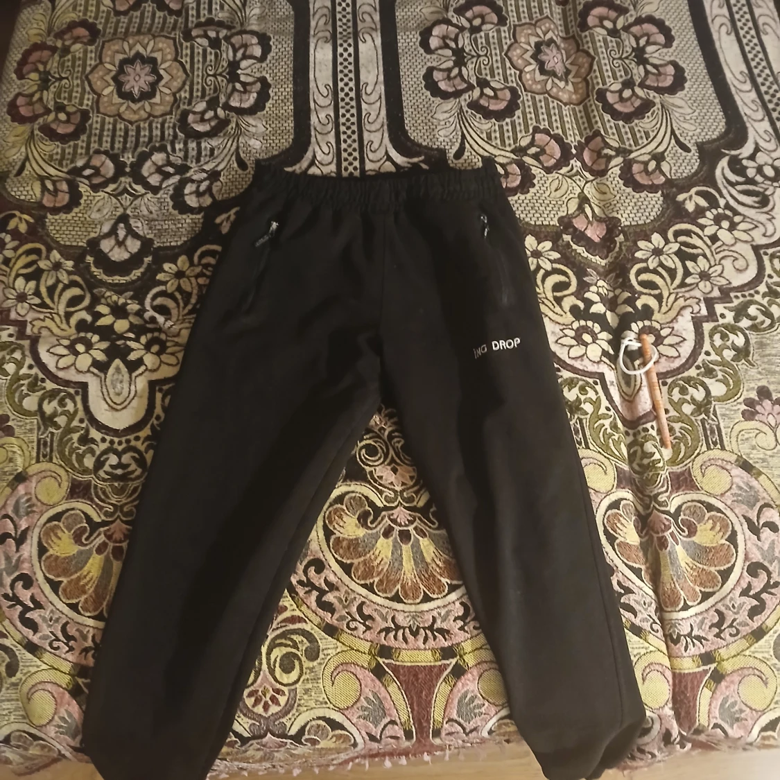 Svarta mjukisbyxor från No Drop - 1