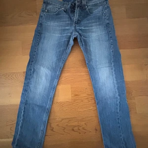 Dondup jeans - Dondup jeans emil, storlek 31, bra skick