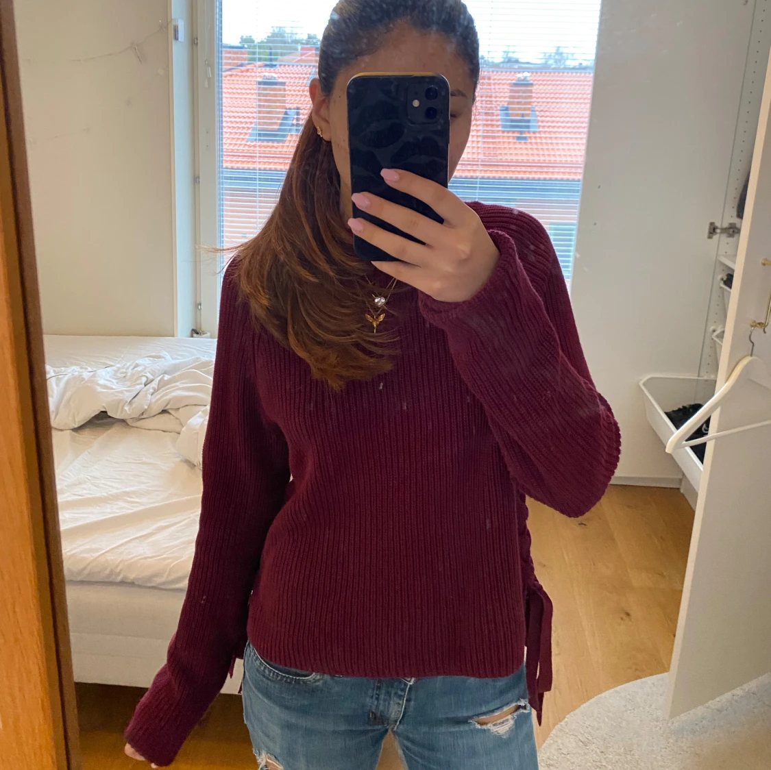 Vinröd stickad tröja  - 1