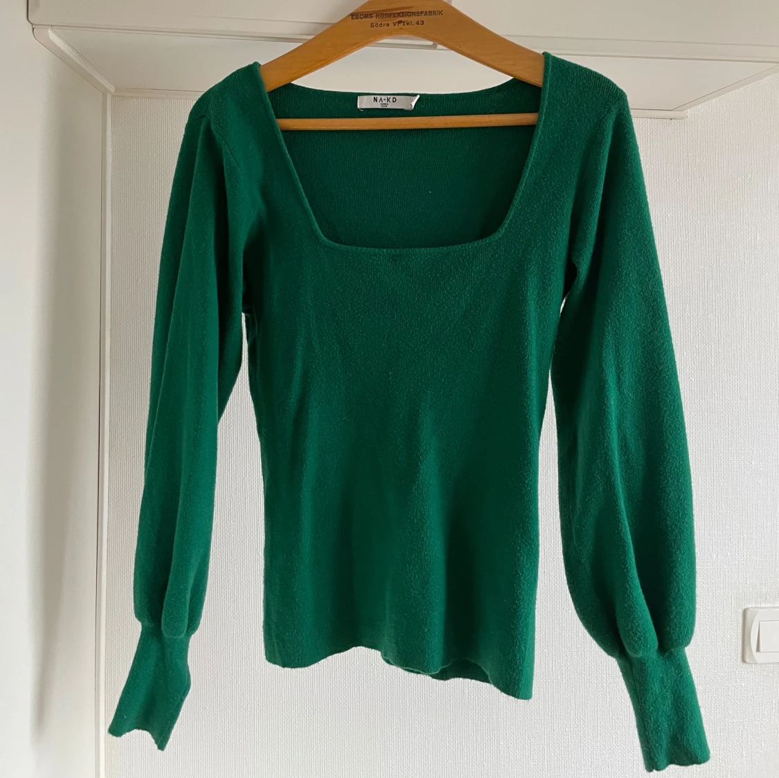 Grön långärmad topp från NA-KD M - 1