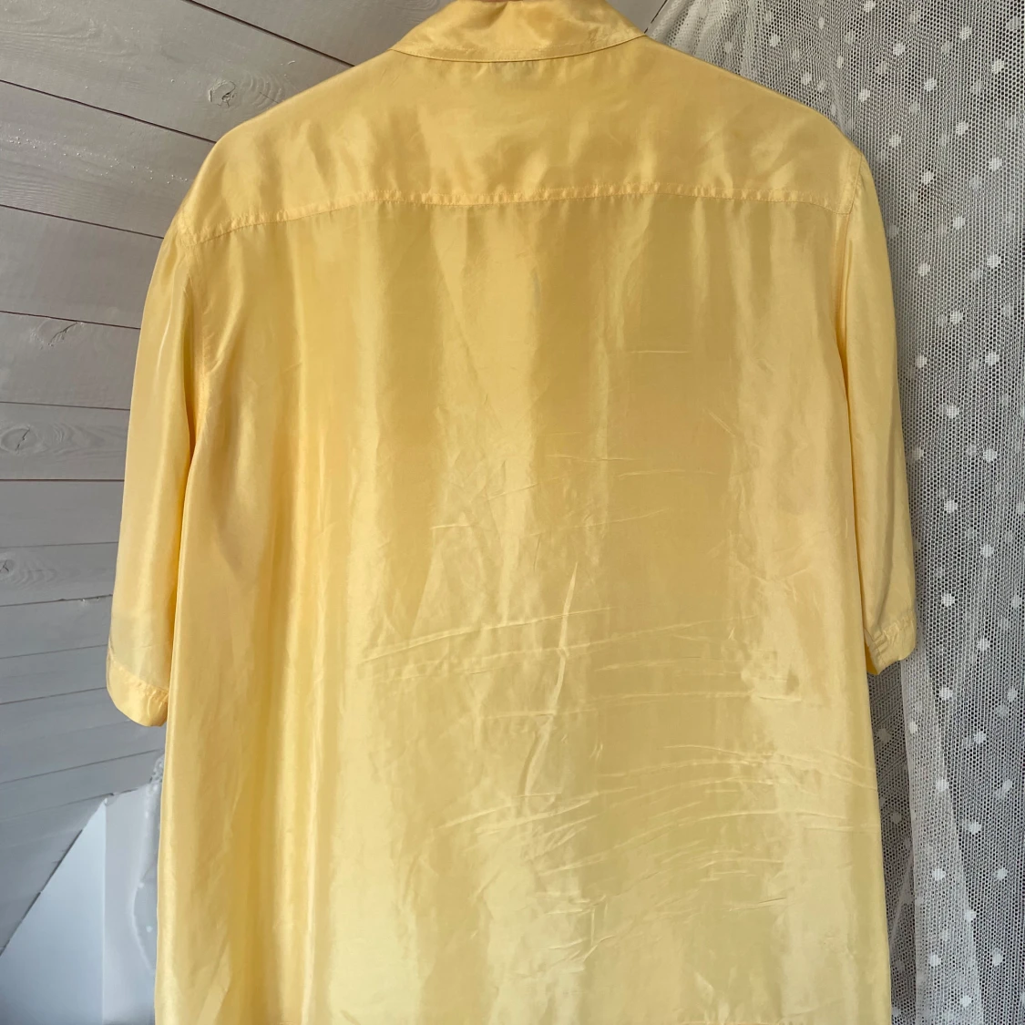 Gul sidenblus från Kappahl - 90