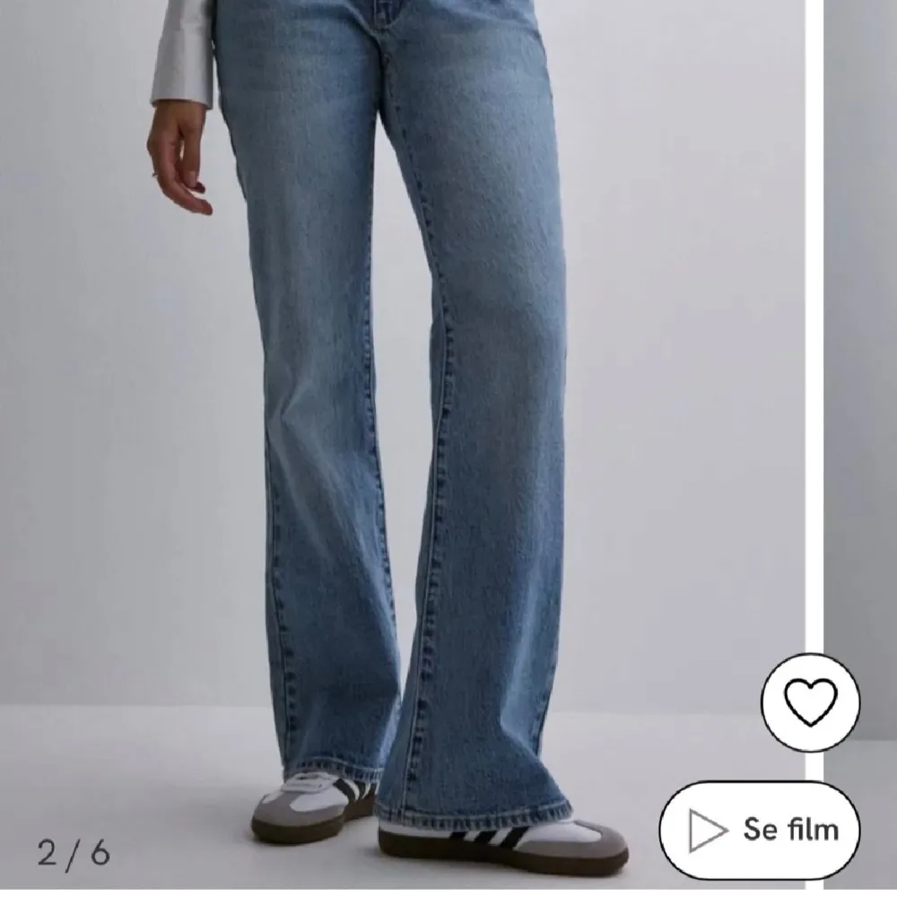 säljer mina helt nya abrand jeans med lapp vi sidan av då ja drog av den när ja testade dom men dom är helt nya!! uppsprättade längst ner!!. Farkut & Housut.