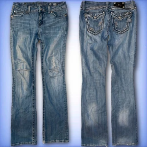 Miss me jeans - Ett par jätte fina bootcut, lågmidjade miss me jeans i ett fint skick!  Hör av dig ifall du har frågor!😊