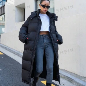 Lång jacka - Använd fåtal gånger, jätte bra skick i strl XS/S. Ordinarie: 700 säljer för 350!!  Hör av dig vid fler bilder eller frågor 💞