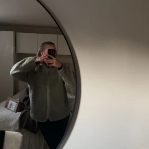 Teddy jacka hm - Teddy jacka från hm, säljs inte längre