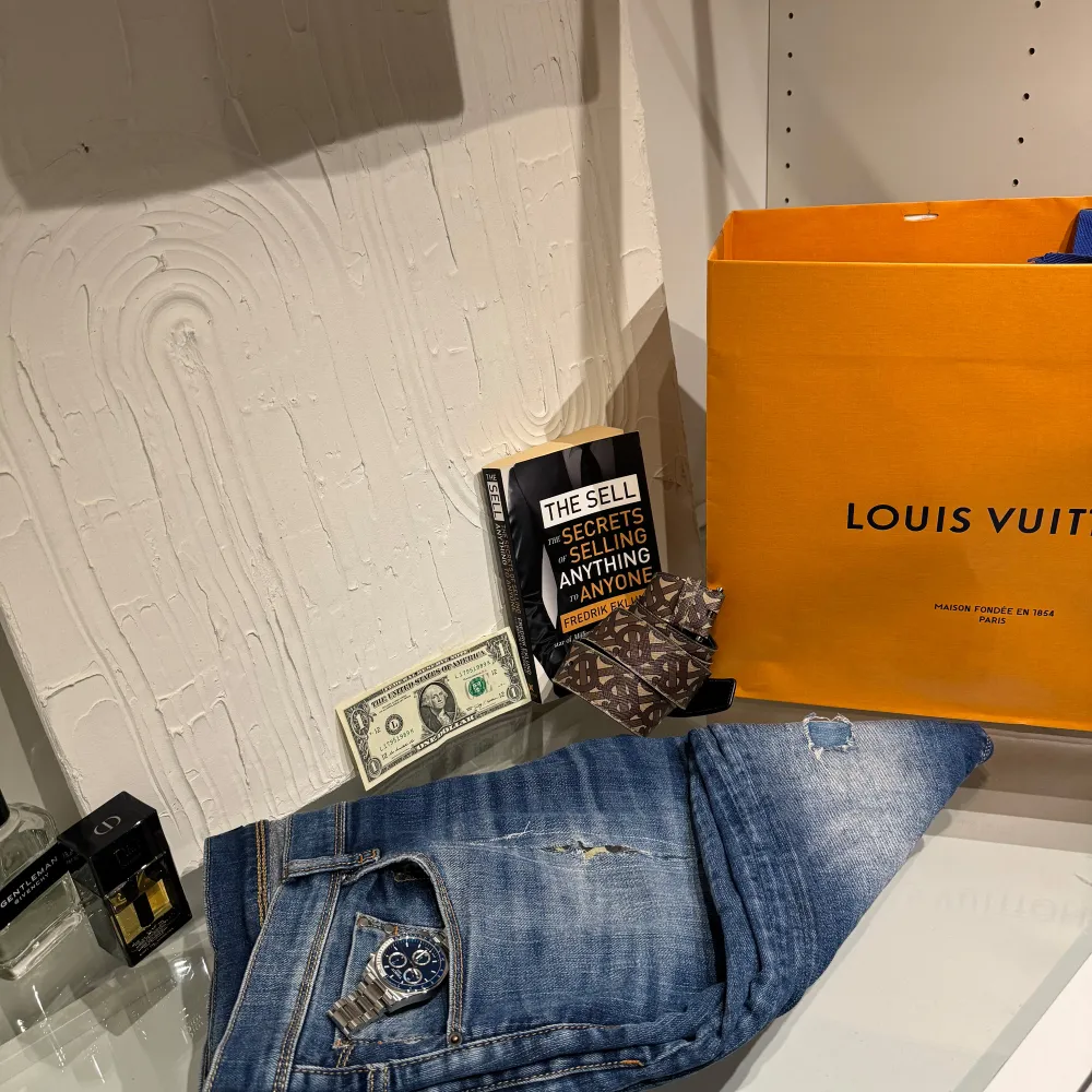 Tjena! Säljer nu dessa Morato jeans som är i skick 7/10. Skicka gärna era funderingar. Tavlan är från Stilrenkonst_UF. // Best Clothing.2. Farkut & Housut.