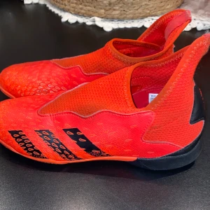 Adidas predator inomhus skor storlek:38 - Väldigt fina, bekväma skor och väldigt bra skick   