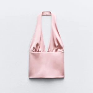 Zara topp - Säljer denna fina zara toppen då den inte kommer till användning💗Oanvänd (som ny) originalpris 329