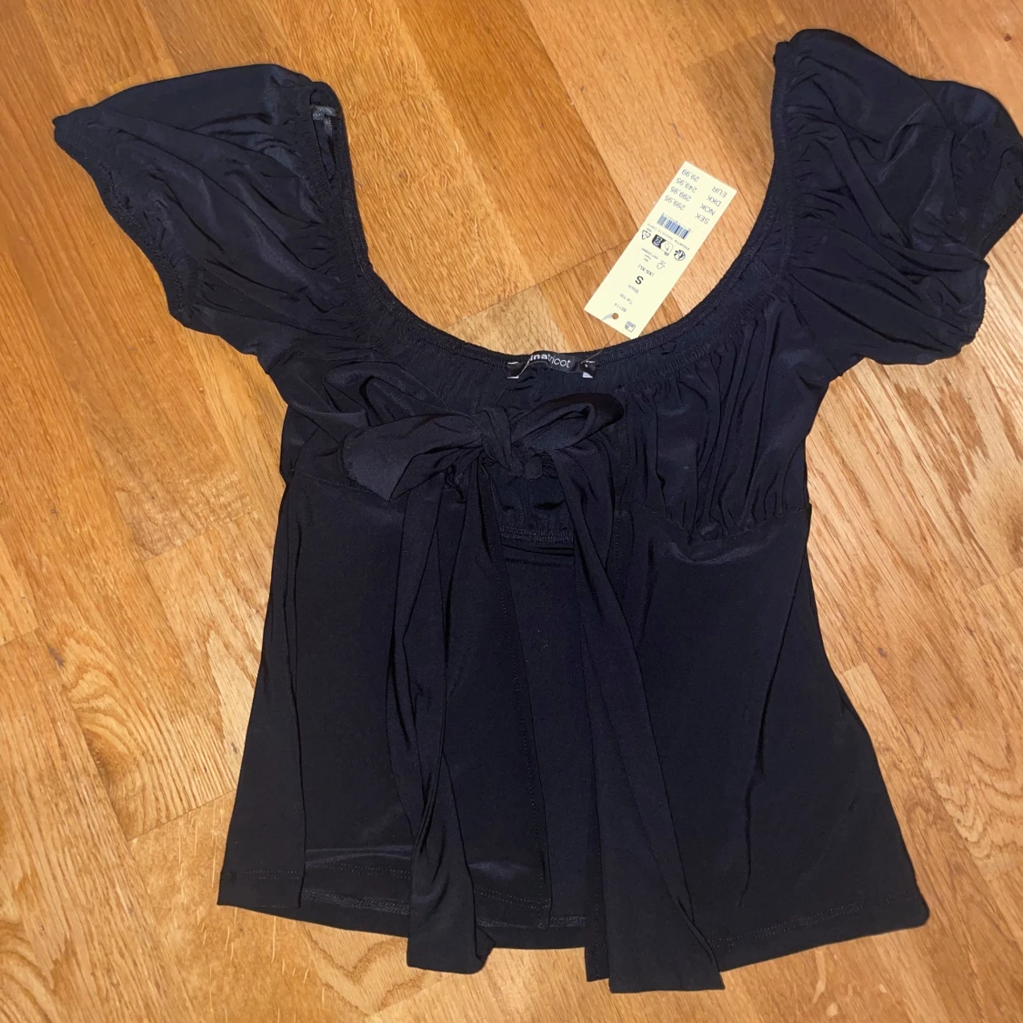 Gina tricot tie top