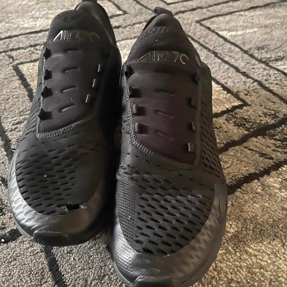 Svarta Nike Air Max 270 - 91