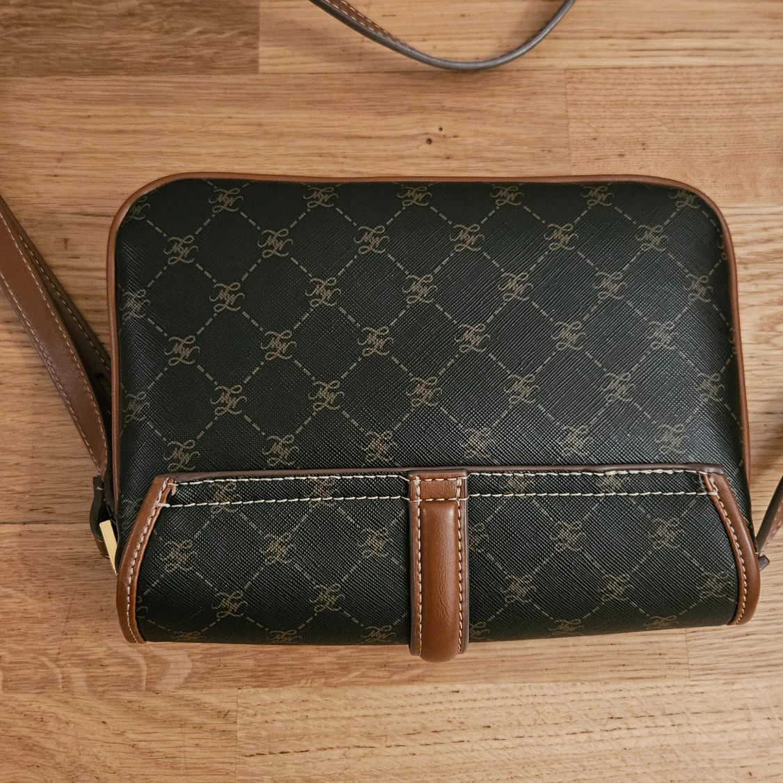 Axelremsväska från Mango - 90