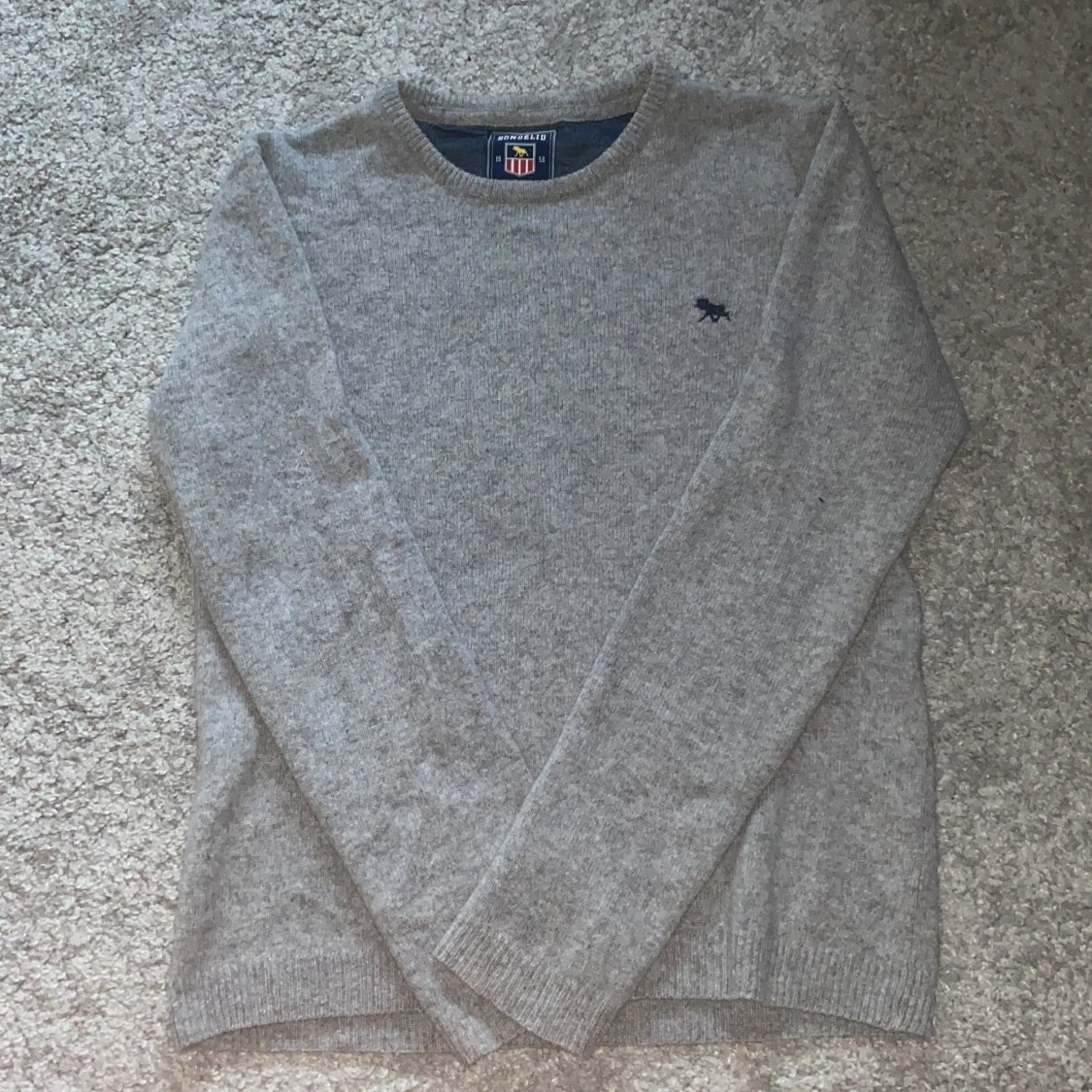 Grå tröja från Bondelid