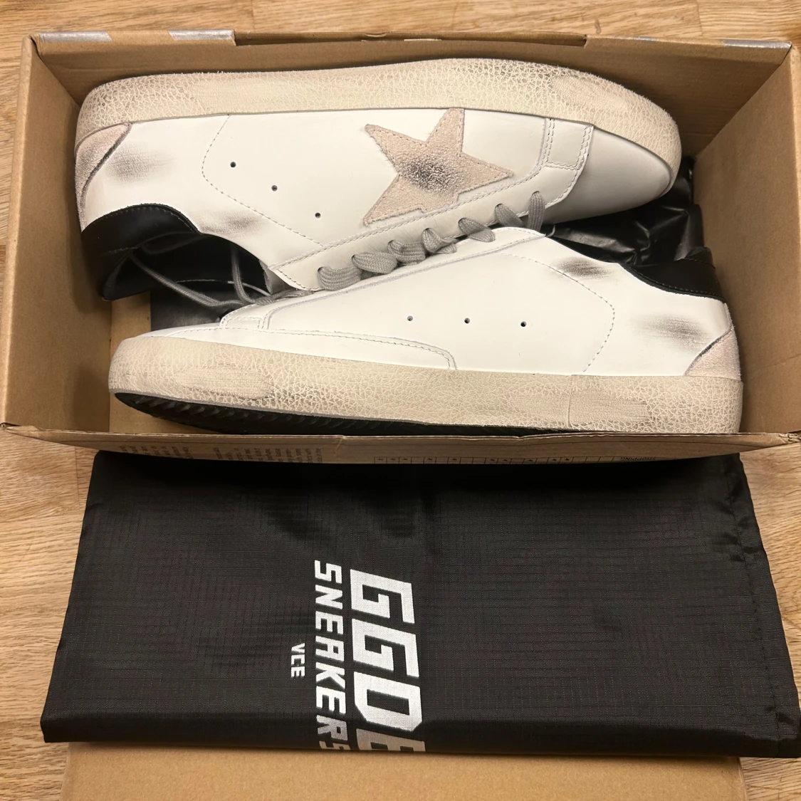 Golden Goose Skor - 92