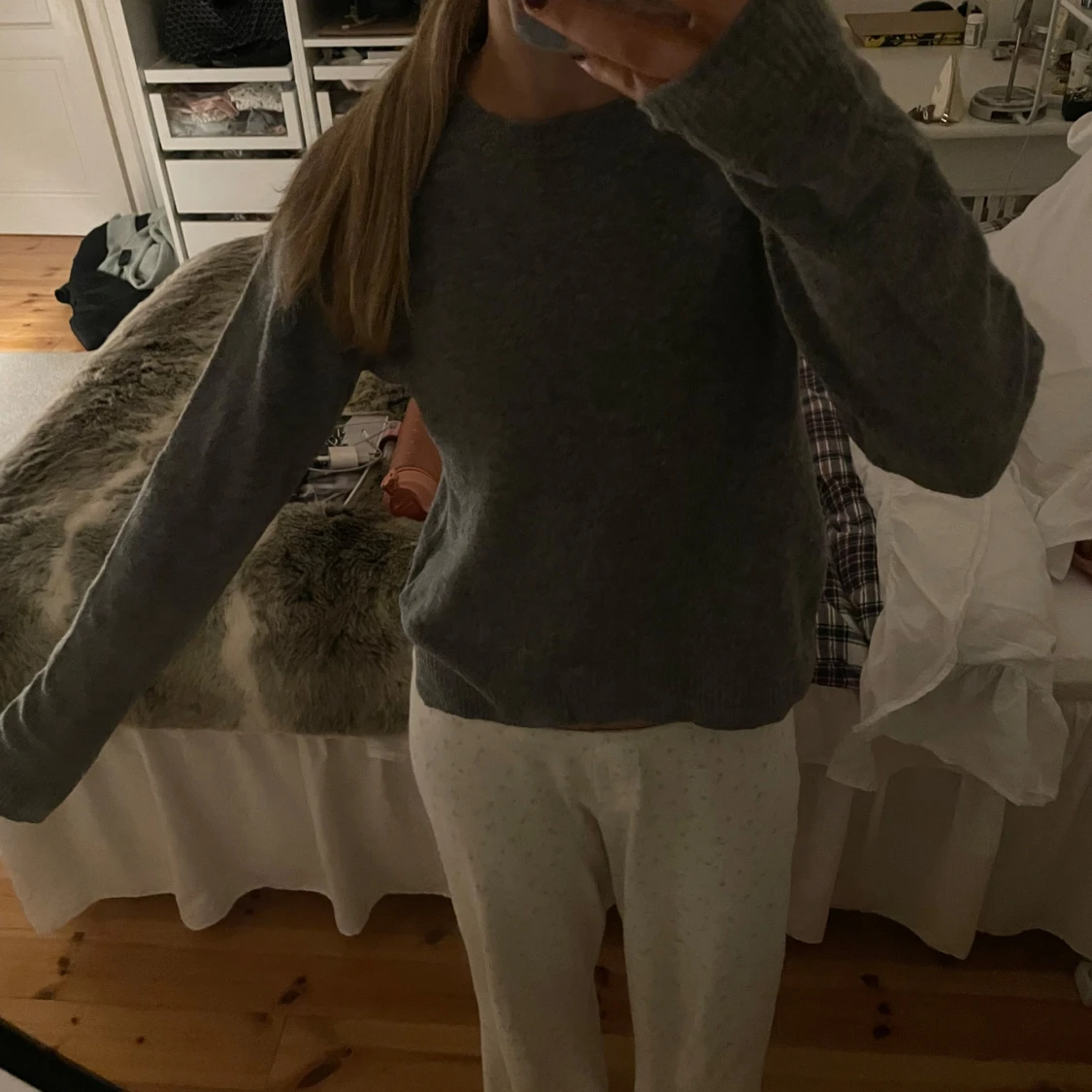 Grå stickad tröja - 90