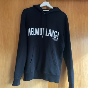 Helmut Lang hoodie - Skick 8/10, inga defekter - Skicka meddelande vid funderingar!