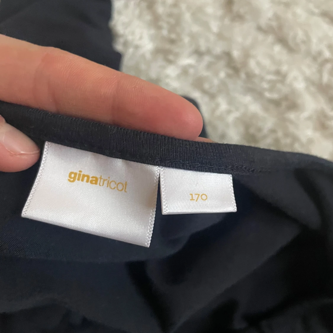 Svart långärmad topp från Gina Tricot - 91