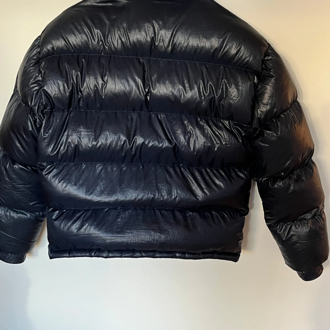 Svart pufferjacka från Armani Exchange - 90