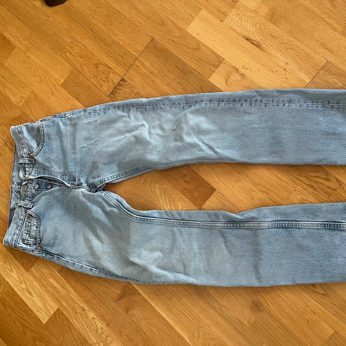 Raka lågmidjade levis - 90