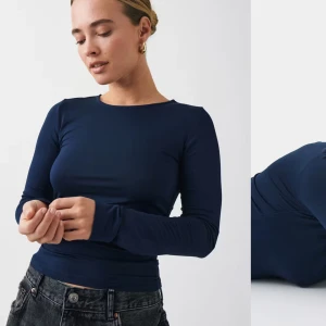 Soft touch topp - Soft touch topp från Gina Tricot💕Den är skrynklig på bilden med vid köp kan jag stryka den