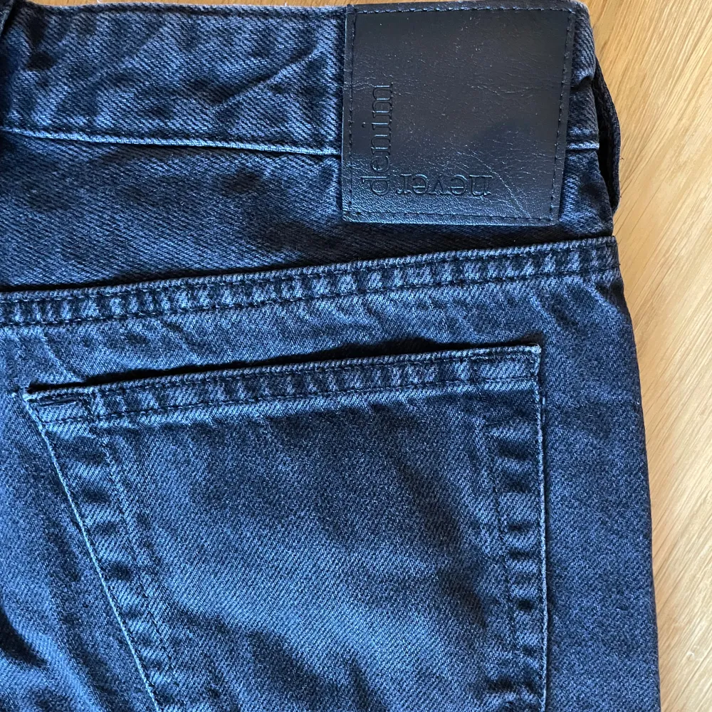 Säljer pga för små i midja . Jeans & Byxor.