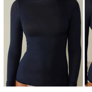 intimissmi tröja - Säljer min fina intmissmi tröja då den knappt kommer till användning. Super fint skicka då den knappast är använd🩷 tryck inte på köp nu direkt utan hör av er innan🩷