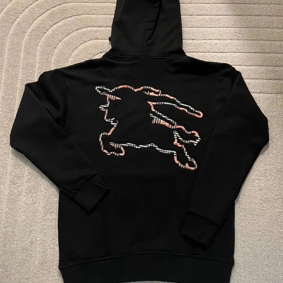 Burberry hoddie  - 90