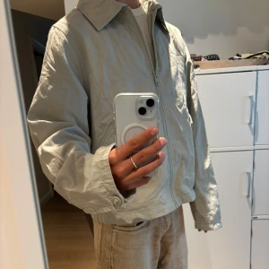 Regular Linen Jacket - Weekday - Aldrig använd med lappen kvar. Storlek medium Lite croppad 