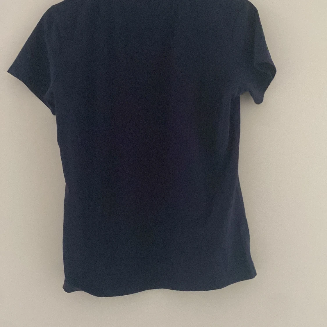 Mörkblå gant tröja med guld bokstäver  - 91