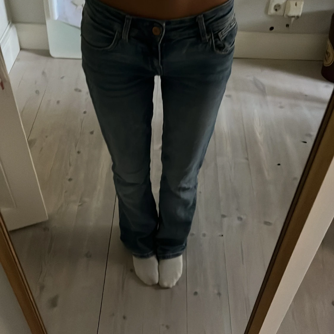 lågmidjade jeans 🥰🥰🥰 - 90