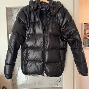 Ralph Lauren jacka  - Använd enstaka gånger till finare tillfällen. Nypris 6095k.