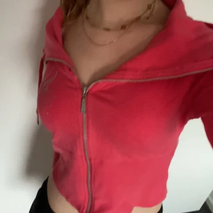 Vintage y2k rosa topp - Säljer eftersom jag inte använder den längre. 