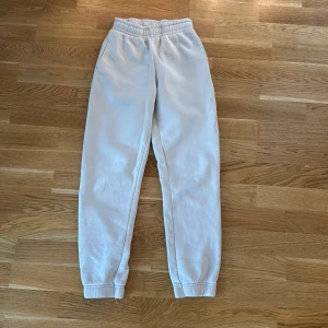 Mjukisbyxor - Mjukisbyxor från Gina tricot 