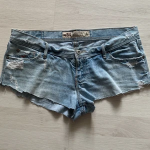 Hollister shorts - Jätte snygga hollister short, low waist delux. Super fina och bekväma ( pris går att diskutera)❤️
