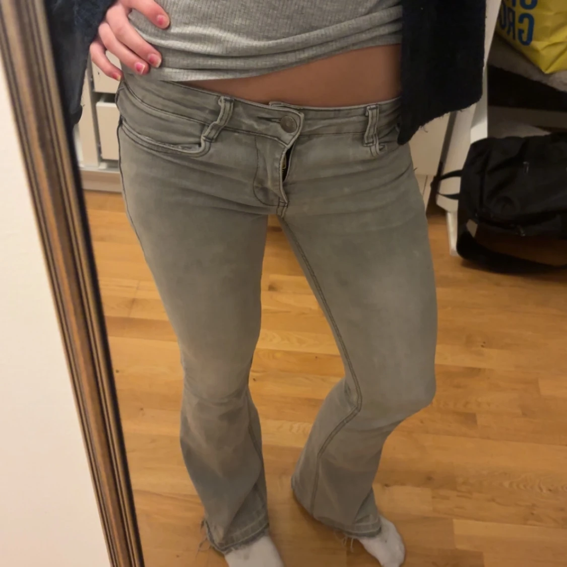 Grå bootcut jeans - 3