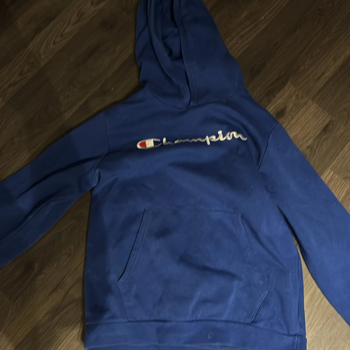 Blå hoodie från Champion