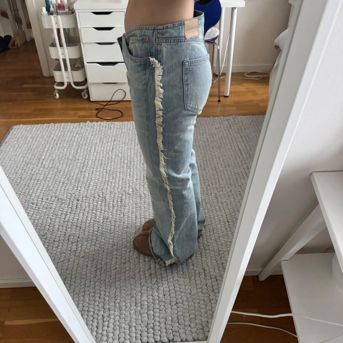 Blå jeans med fransar - 1