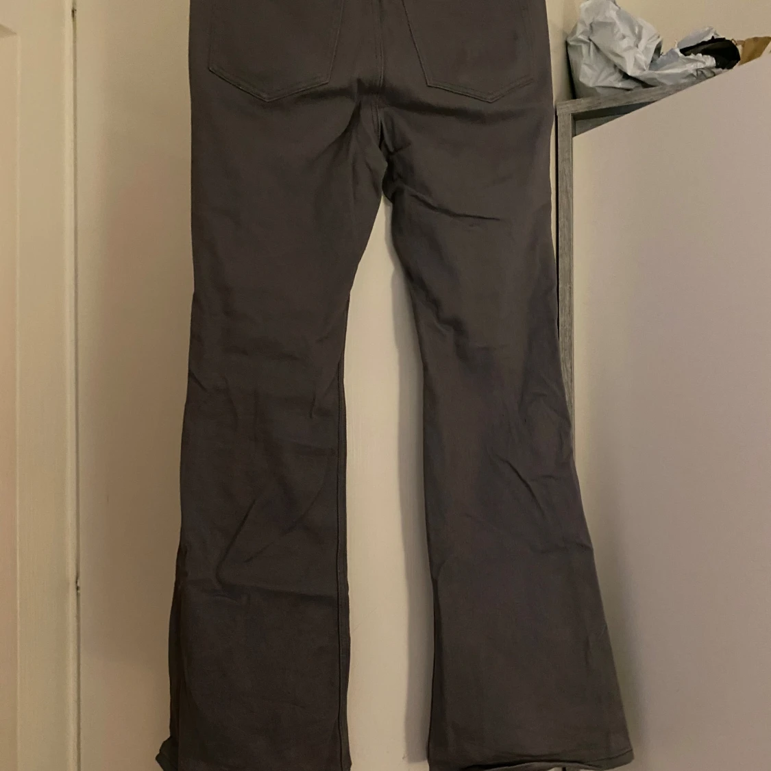 Grå byxor från H&M Divided - 1