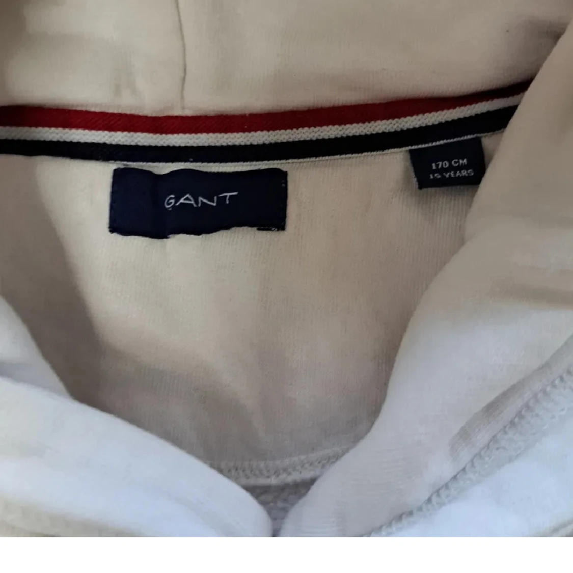 Vit hoodie från Gant - 4