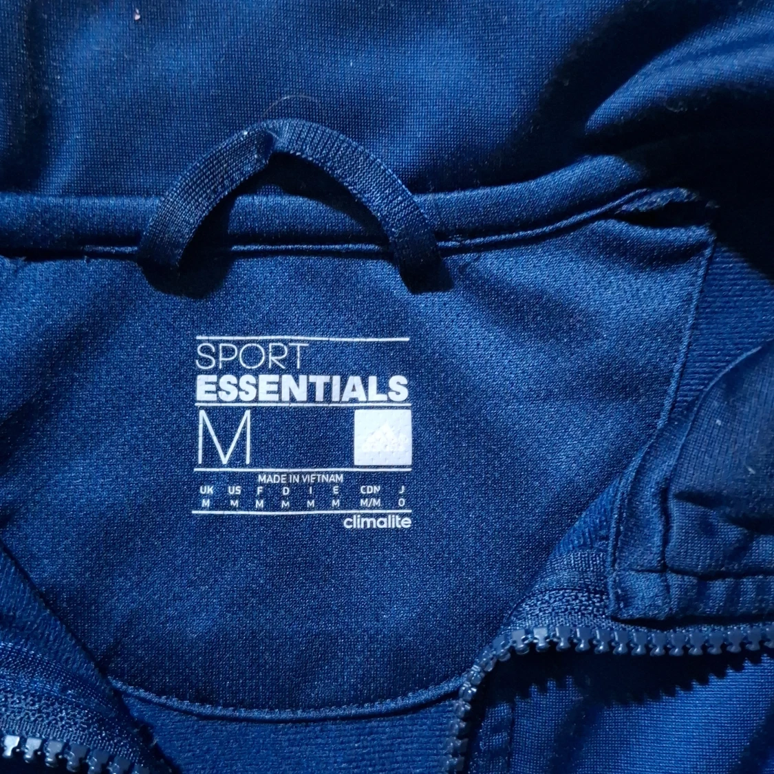 Mörkblå träningsjacka från Adidas - 1